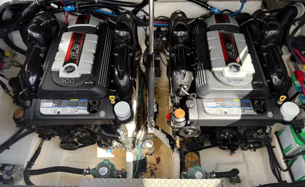 2019 Sea Ray SUNDANCER 320 detail image 17