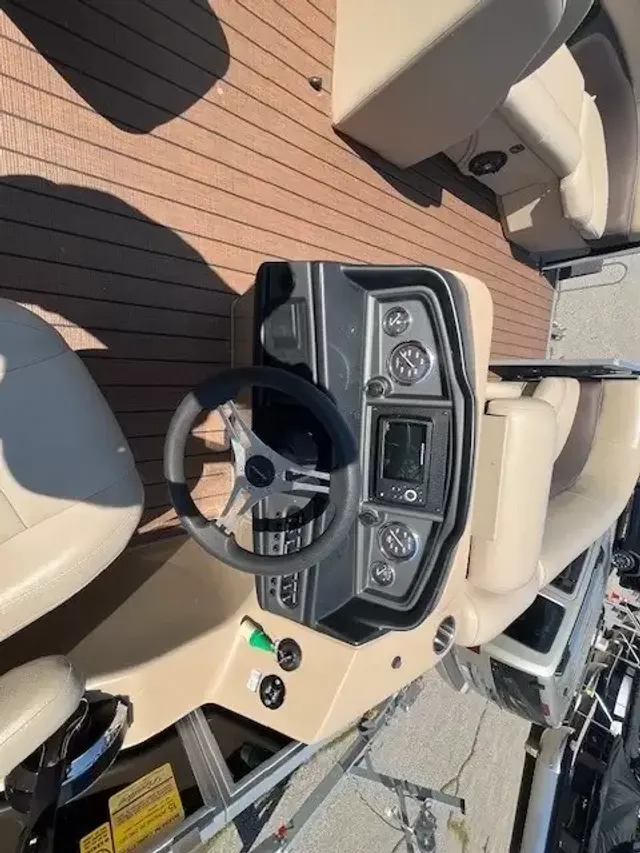 Boat Thumbnail 6