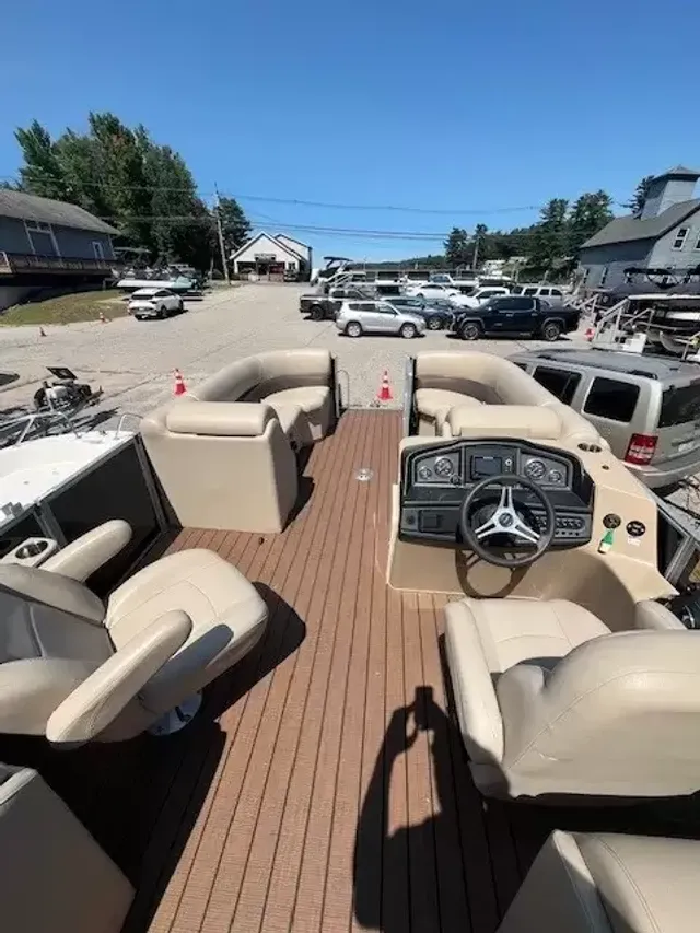 Boat Thumbnail 8