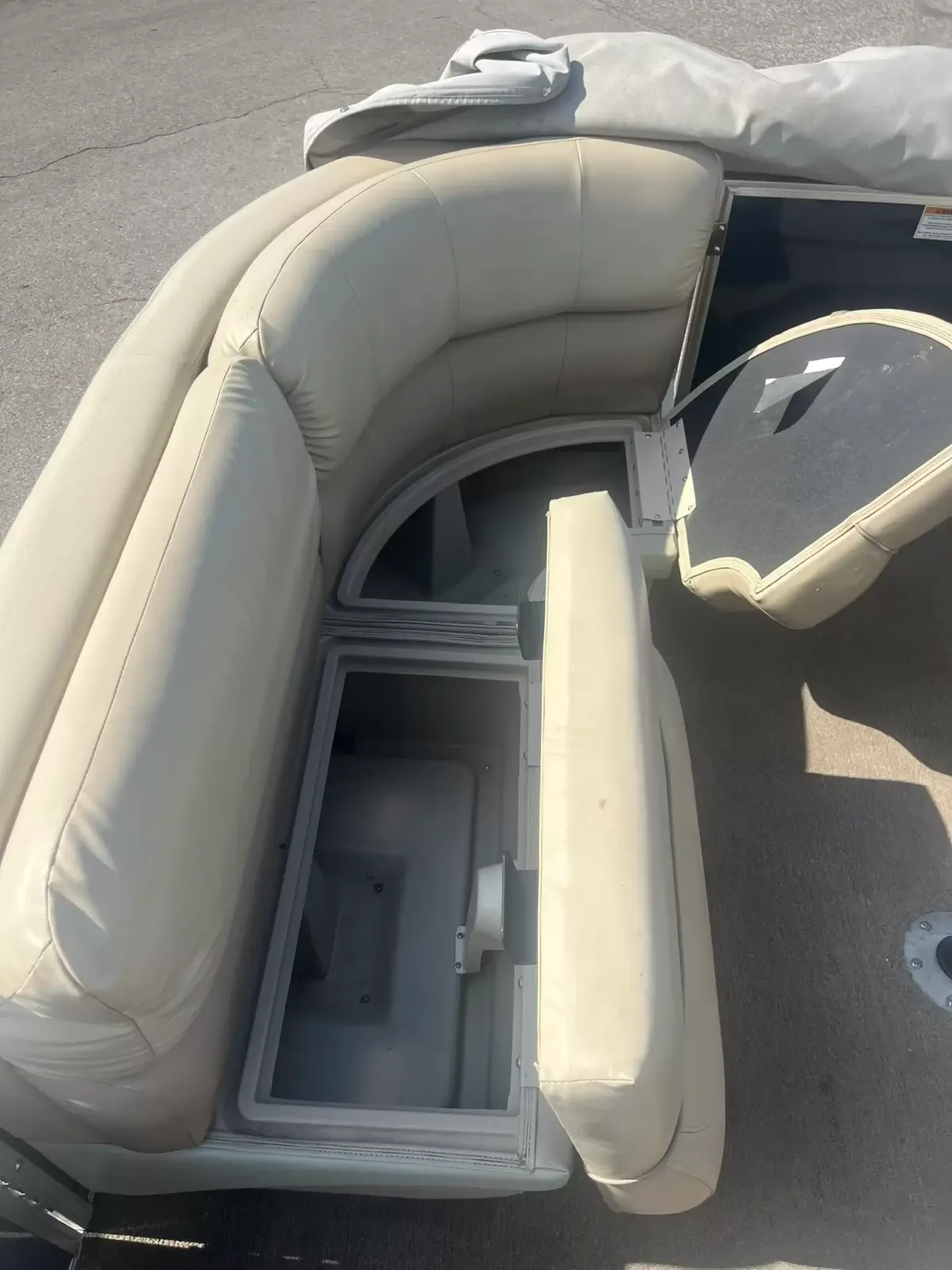 boat-carouselImage-image