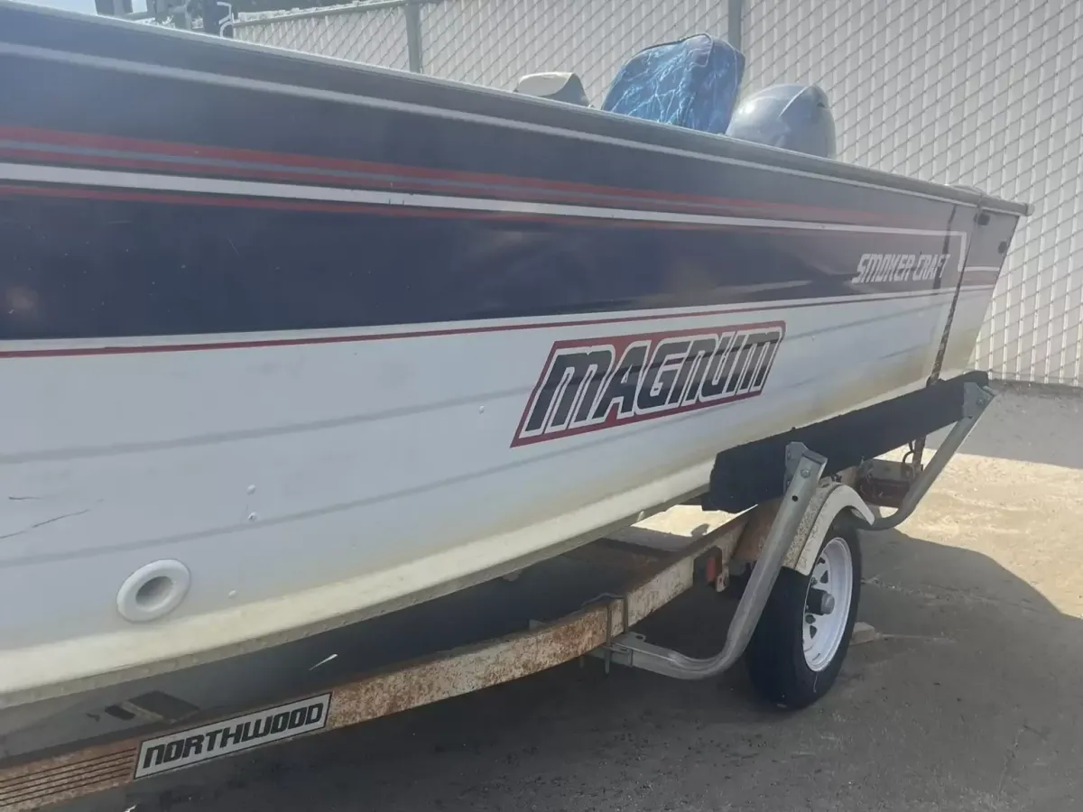boat-carouselImage-image