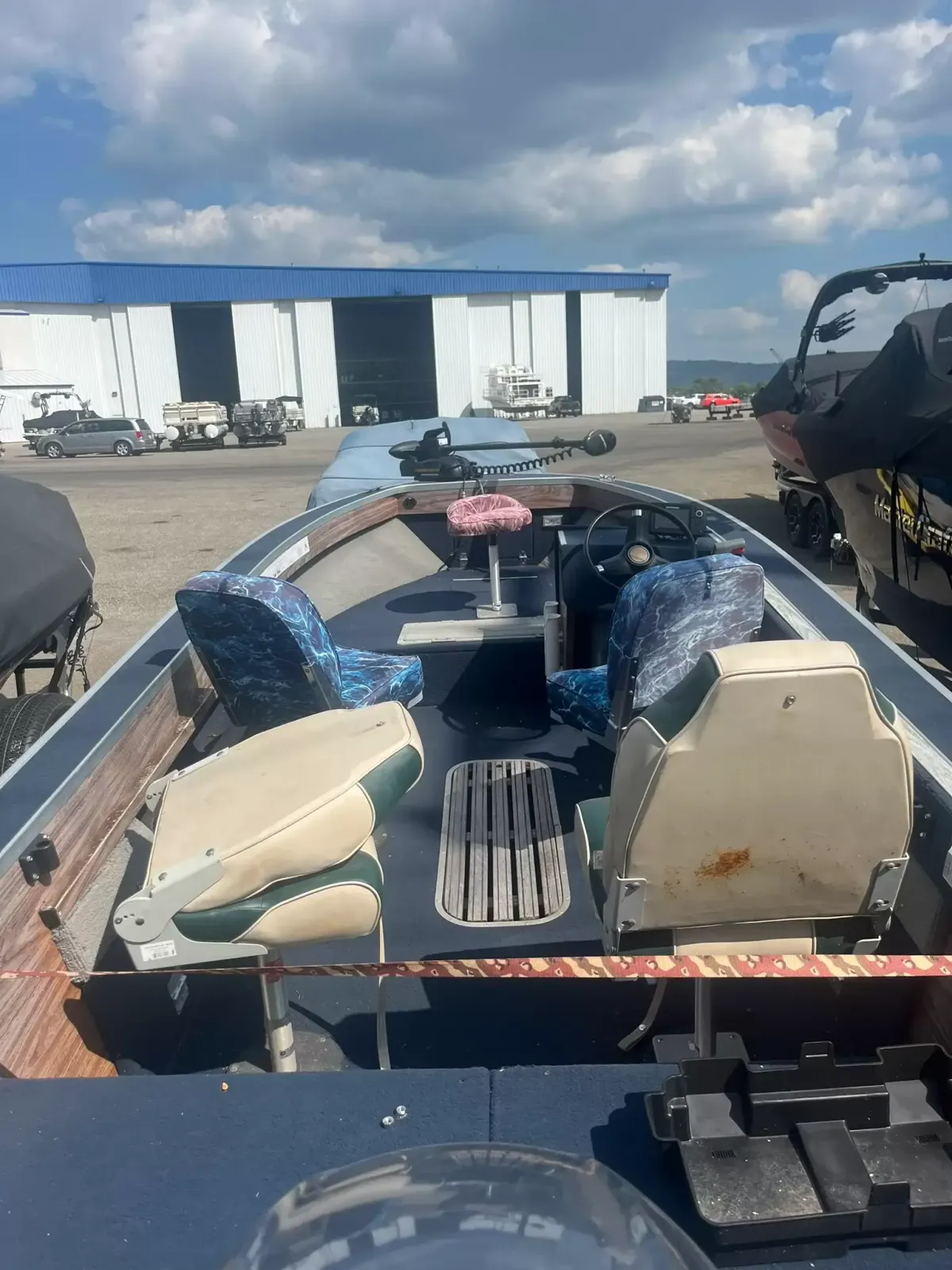 boat-carouselImage-image