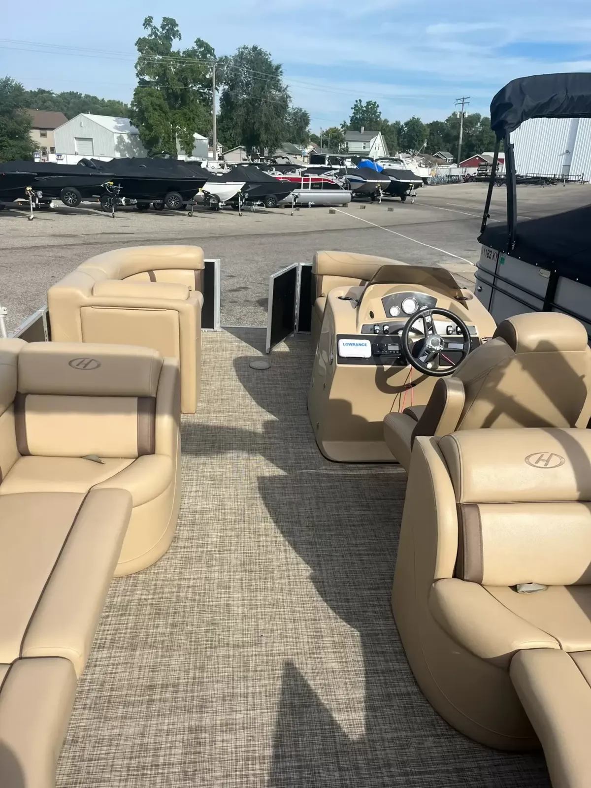 boat-carouselImage-image