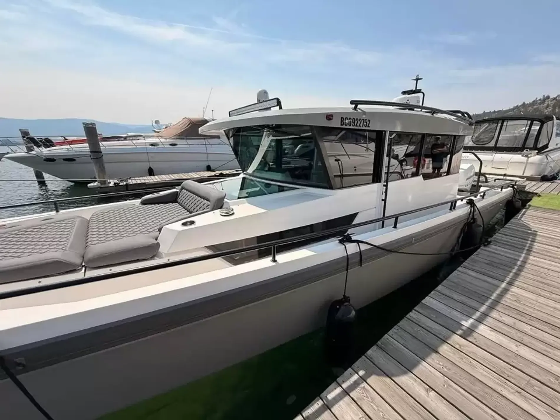 Pre-Owned 2017 Axopar 37 Cabin for Sale | Vancouver, BC | M&P Yacht Centre | 6a9650b77c5f0557810cce82