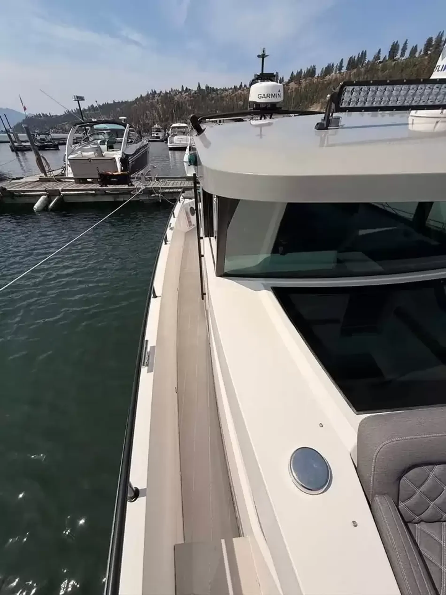 Pre-Owned 2017 Axopar 37 Cabin for Sale | Vancouver, BC | M&P Yacht Centre | 6a9650b77c5f0557810cce82