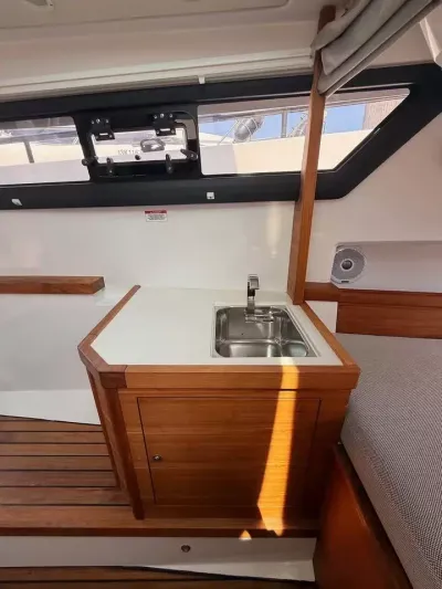Pre-Owned 2017 Axopar 37 Cabin for Sale | Vancouver, BC | M&P Yacht Centre | 6a9650b77c5f0557810cce82
