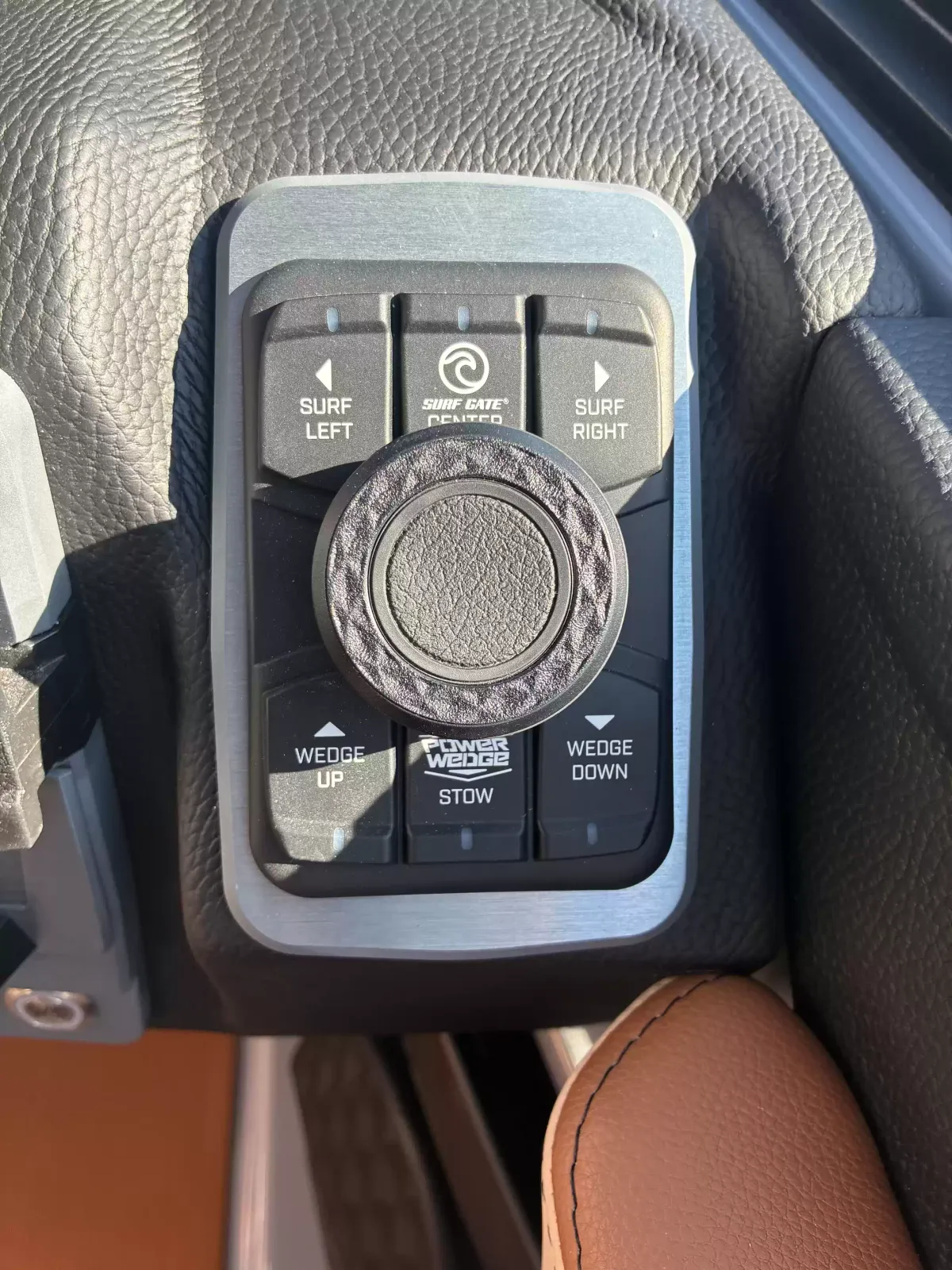 2027 Malibu 25 LSV-25