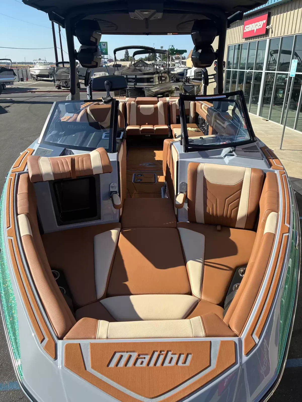 2027 Malibu 25 LSV-6