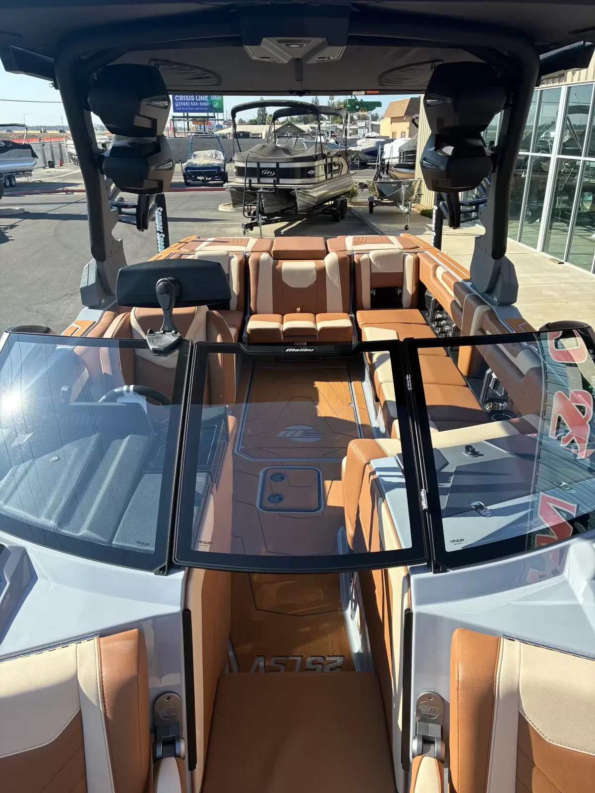 2027 Malibu 25 LSV-7