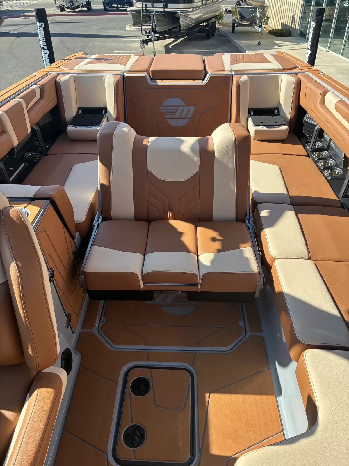2027 Malibu 25 LSV-18