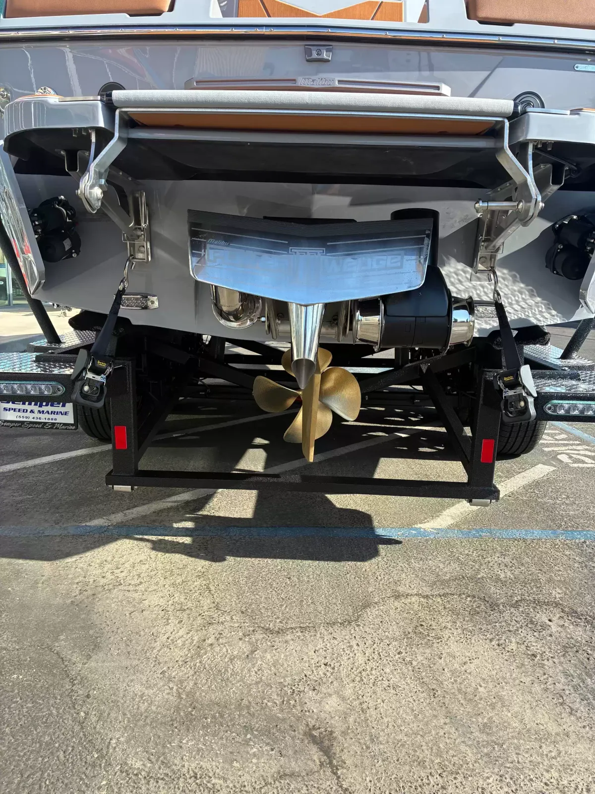 2027 Malibu 25 LSV-5