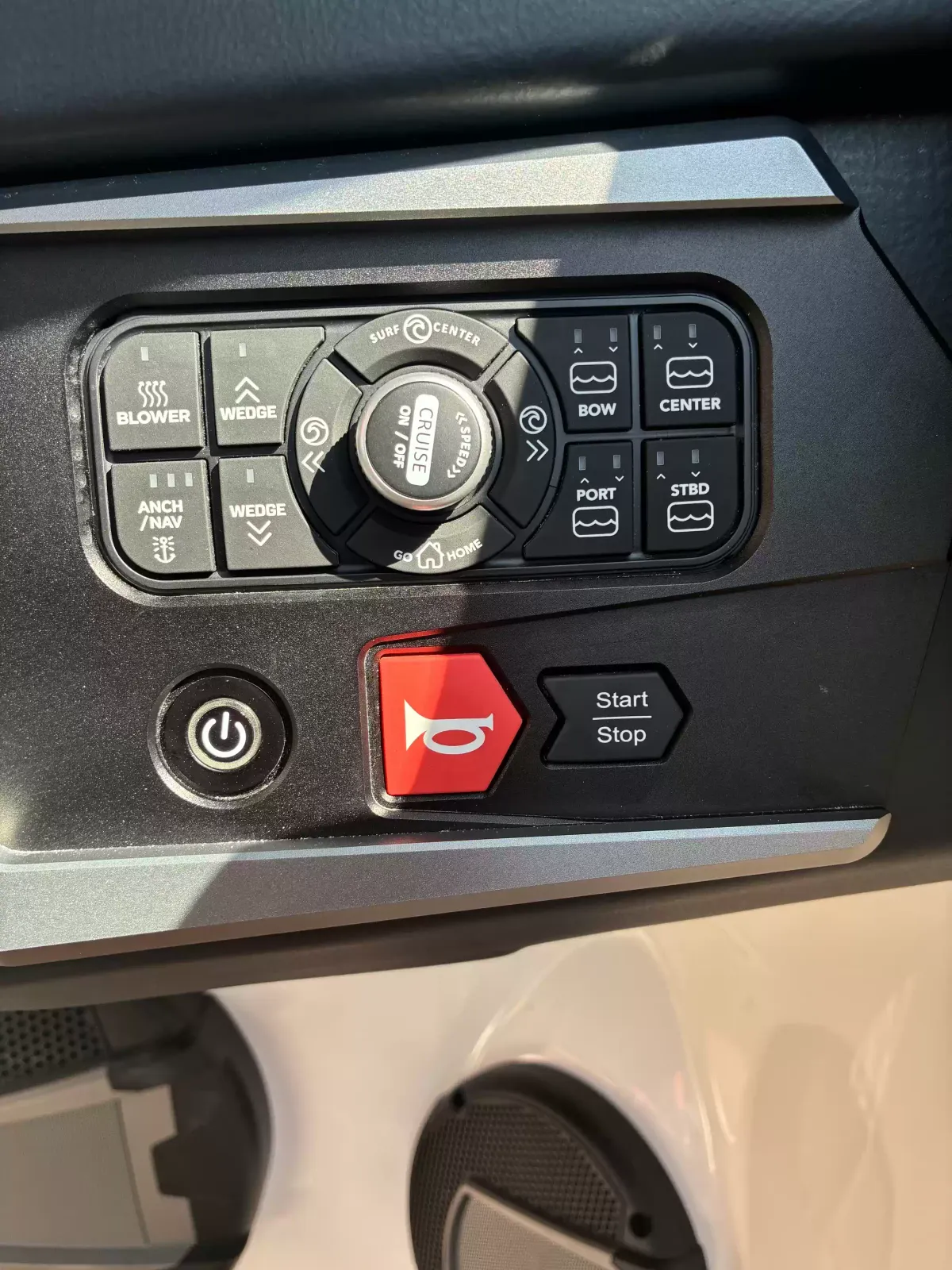 2027 Axis T220-16