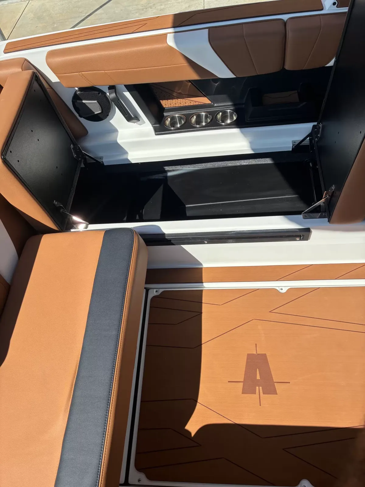 2027 Axis T220-25