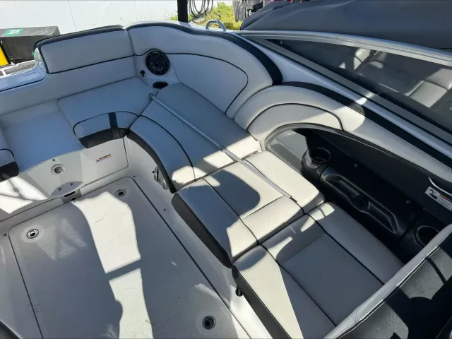 Boat Thumbnail 5