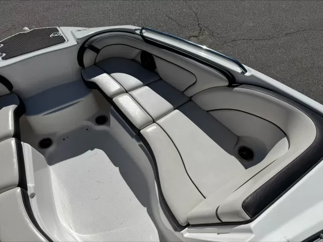 Boat Thumbnail 9