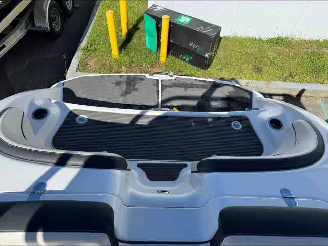 Boat Thumbnail 4