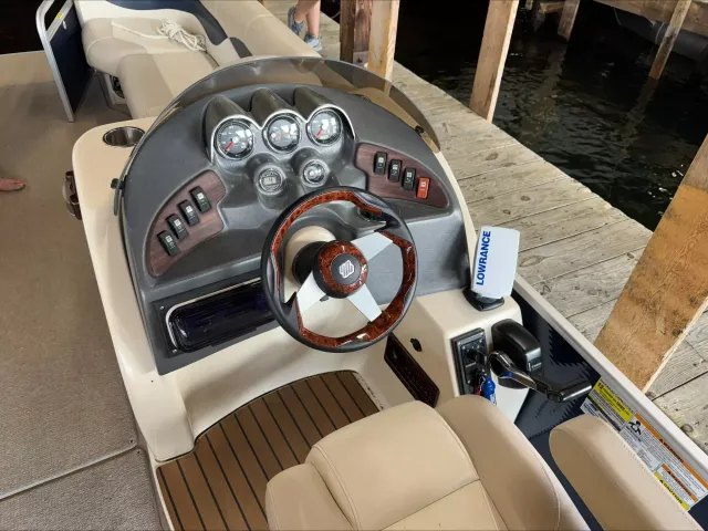 Boat Thumbnail 8
