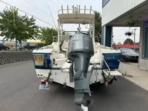  Bayliner Trophy 2352-4