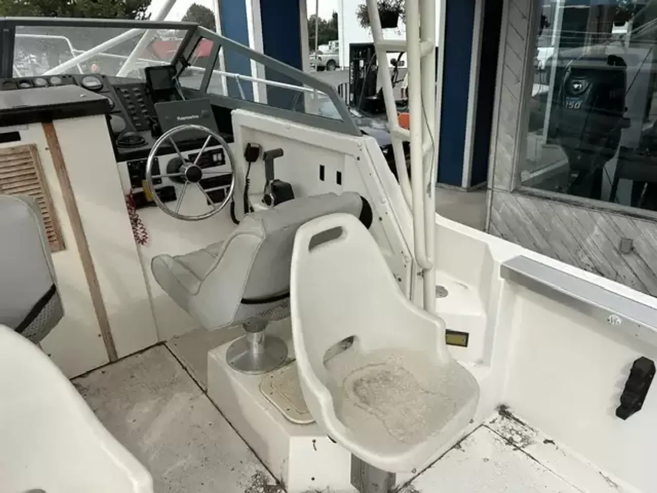  Bayliner Trophy 2352-16