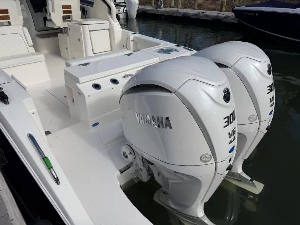 2027 Pursuit DC 286 detail image 5