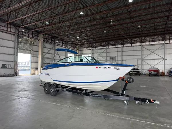 2019 Monterey 258SS-4