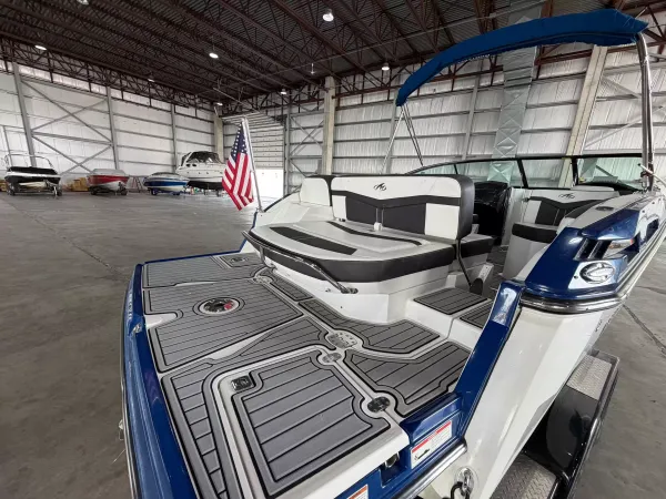 2019 Monterey 258SS-6