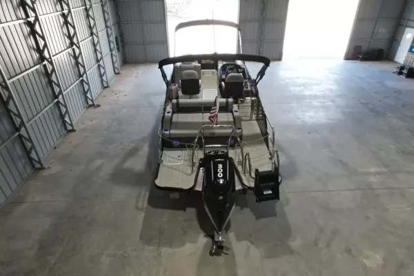 2027 Barletta Lusso 23UC-10