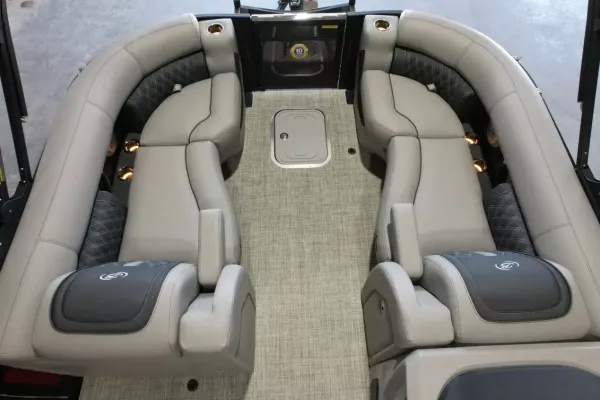 2027 Barletta Lusso 23UC-19