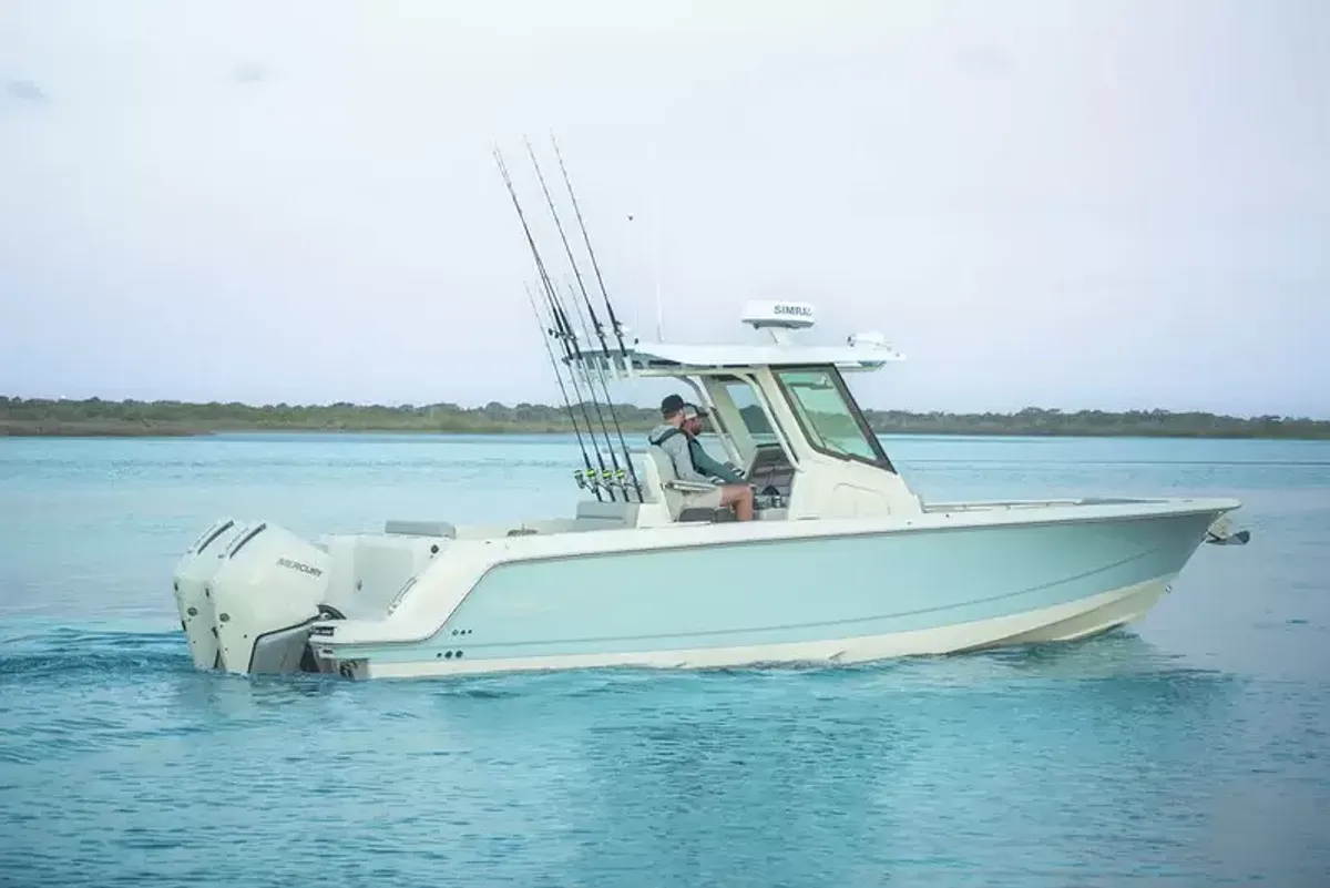 2027 Boston Whaler 290 Outrage -1