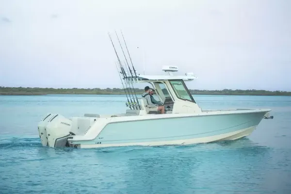 2027 Boston Whaler 290 Outrage -3