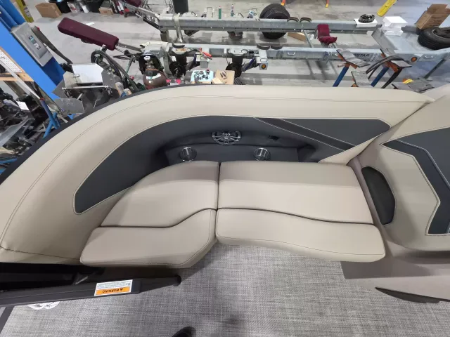2027 Barletta ARIA 22QC-8