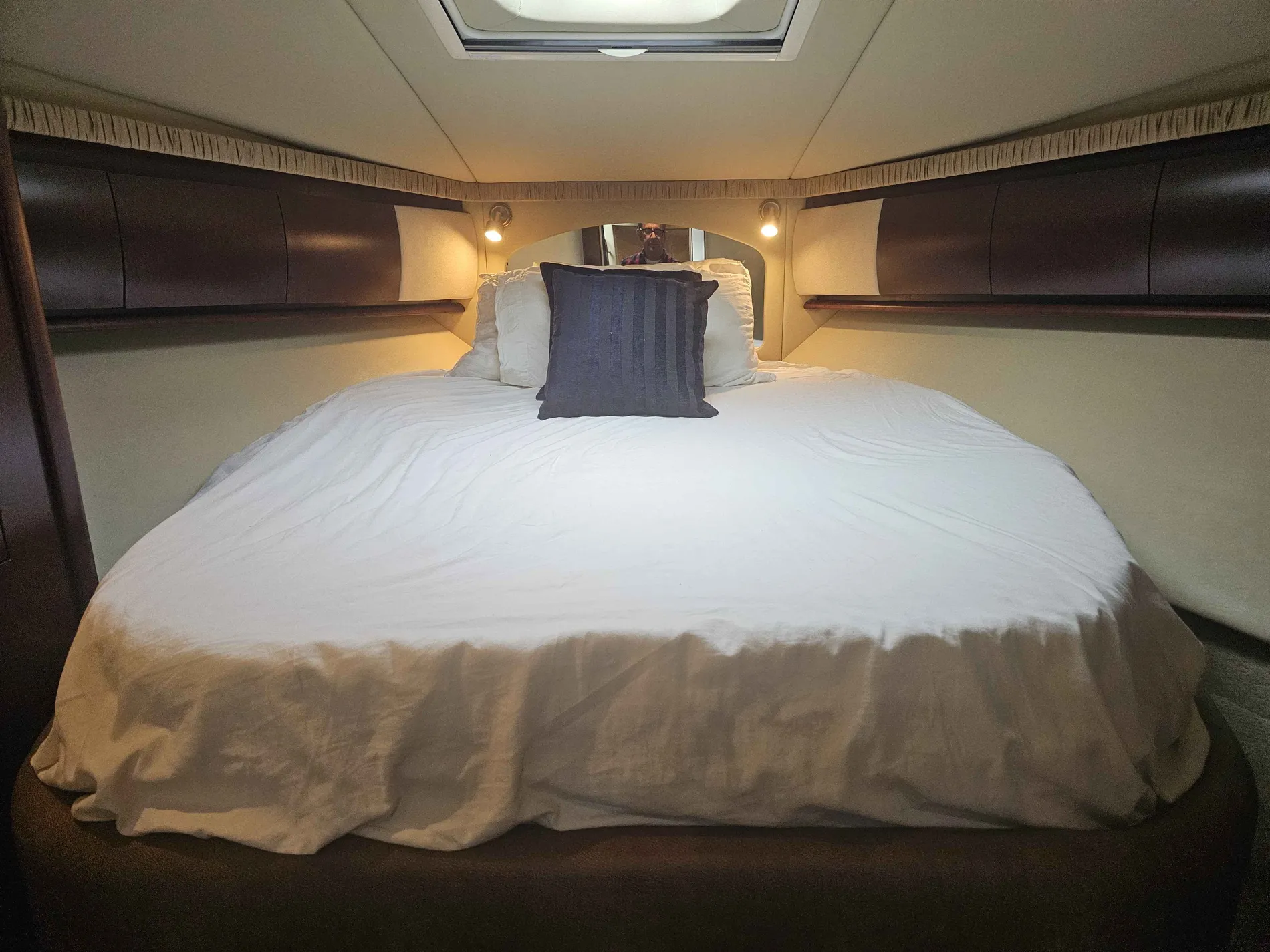 Pre-Owned 2007 Sea ray 44 Sundancer for Sale | Vancouver, BC | M&P Yacht Centre | 6a99d3c6ac4c5538180970f6