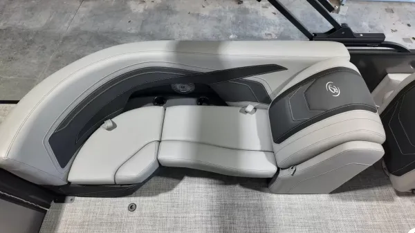 2027 Barletta Cabrio 22QC-47