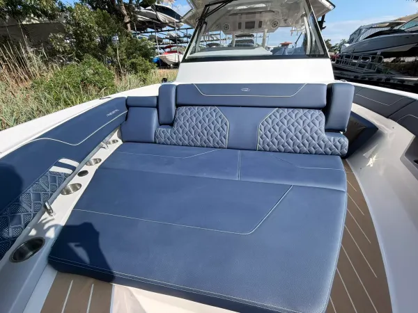 2027 Regal 34 SAV ULTIMATE detail image 30