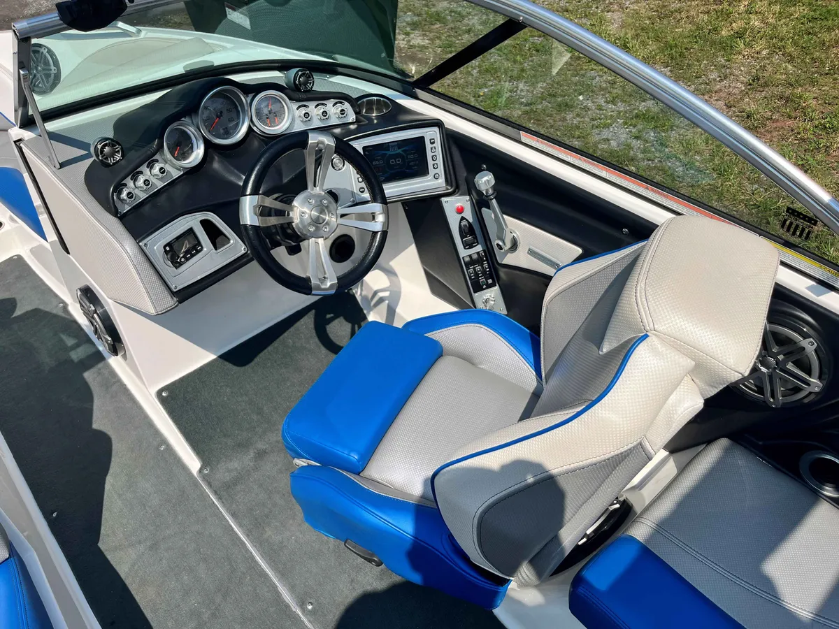 dummy-boat-img
