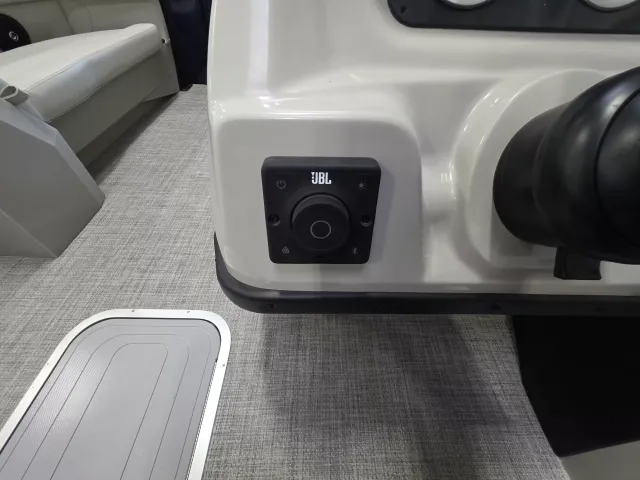 Boat Thumbnail 13