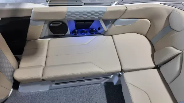 2027 Mastercraft XT22-42