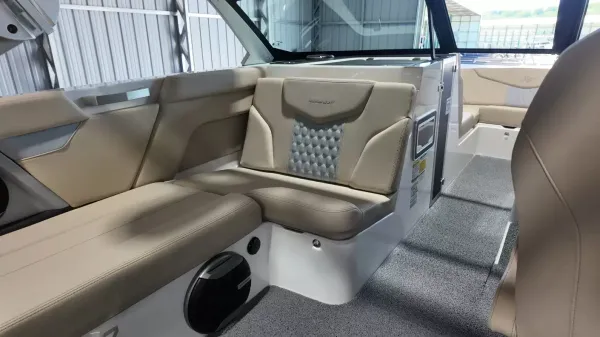 2027 Mastercraft XT22-35
