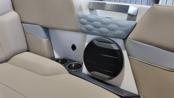 2027 Mastercraft XT22-12