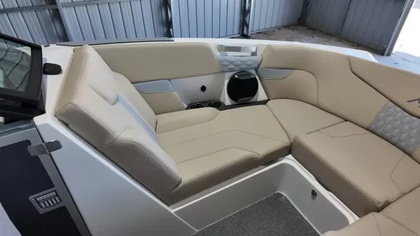 2027 Mastercraft XT22-13