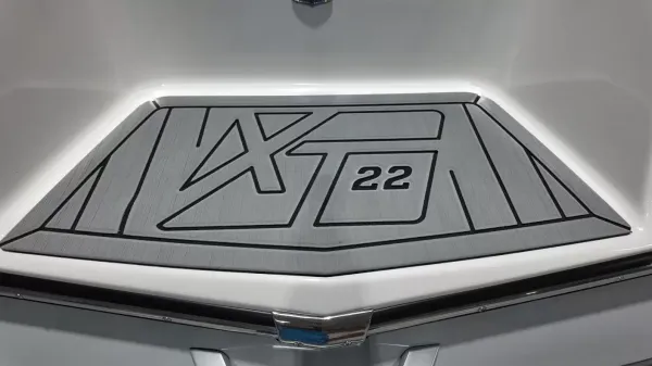 2027 Mastercraft XT22-56