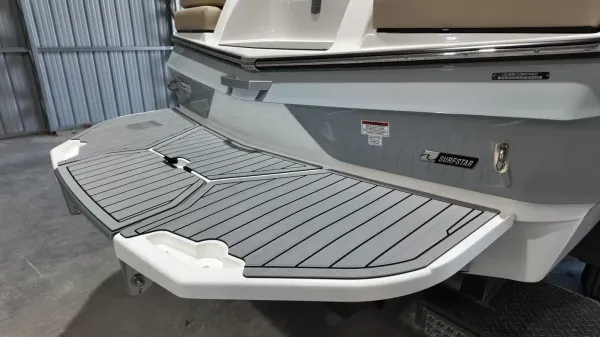 2027 Mastercraft XT22-7