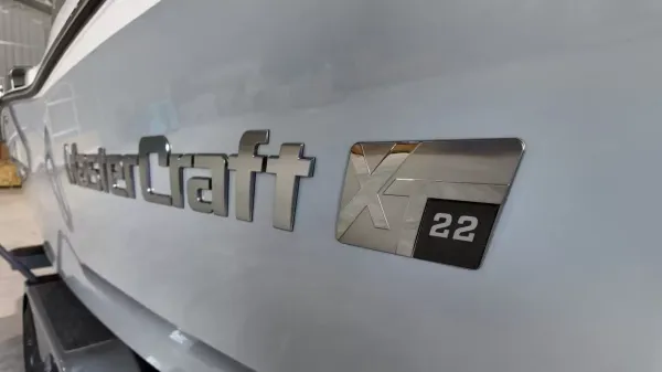 2027 Mastercraft XT22-2