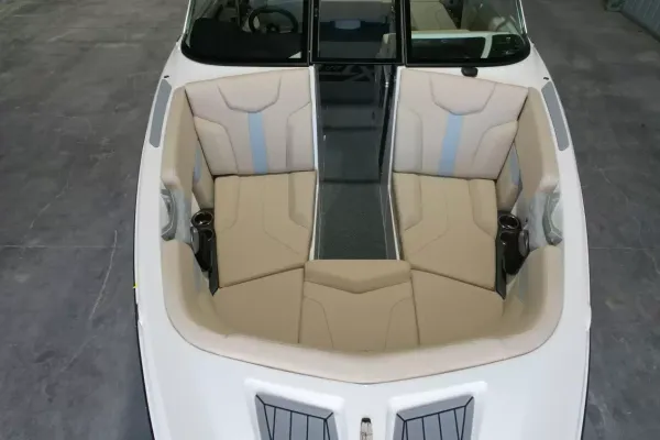 2027 Mastercraft XT22-15
