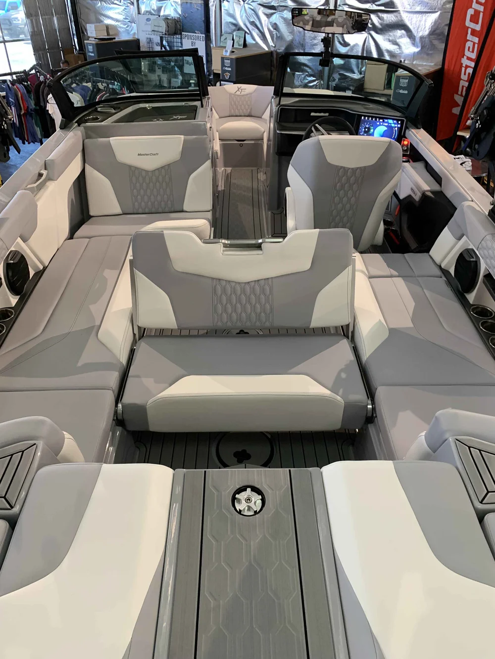 2026 Mastercraft XT22T