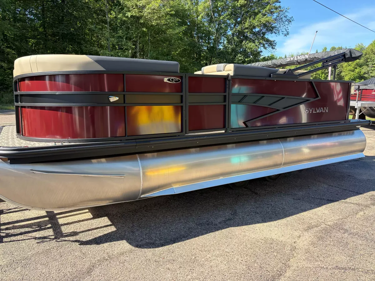 boat-carouselImage-image