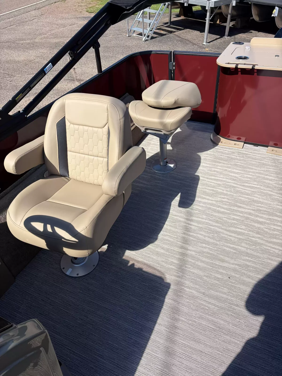 boat-carouselImage-image