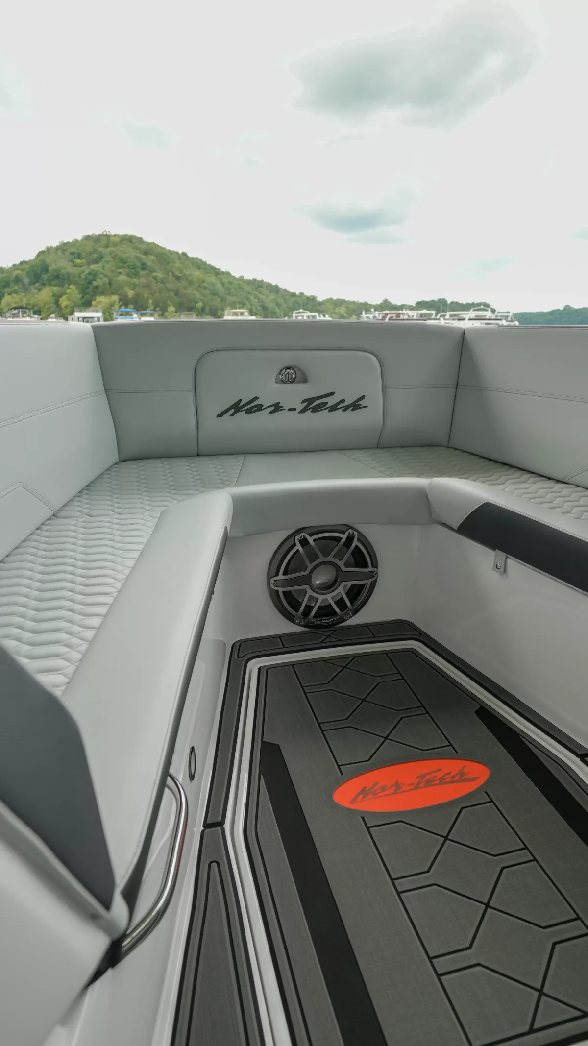 dummy-boat-img