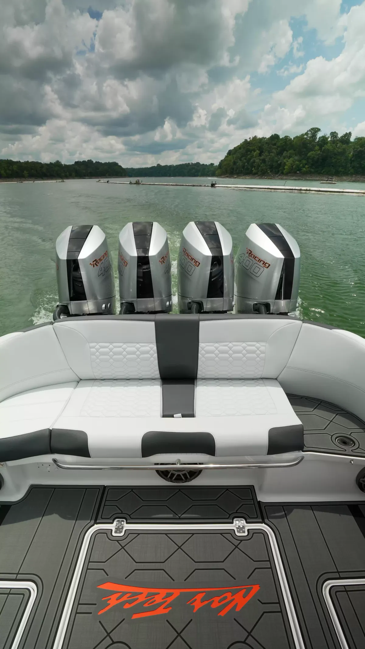 dummy-boat-img