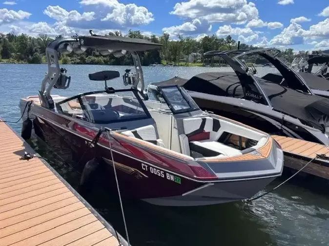 2021 Nautique G23